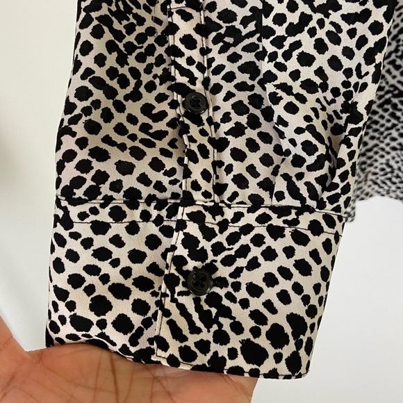 Apt. 9 Long Sleeves Top 3X Black & White Animal Print Chiffon V-Neck Button Down - Picture 4 of 9